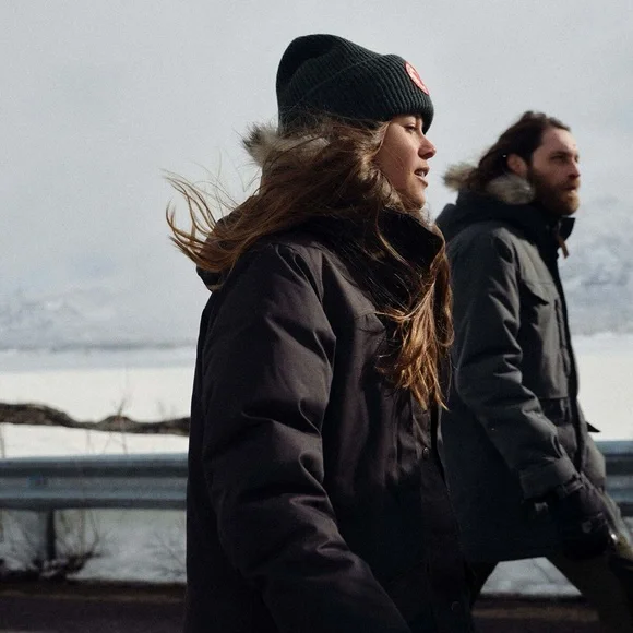 Fjallraven Singi Down Jacket Parka Black Womens XS Outdoor Rugged Gorpcore $640 - Picture 4 of 16